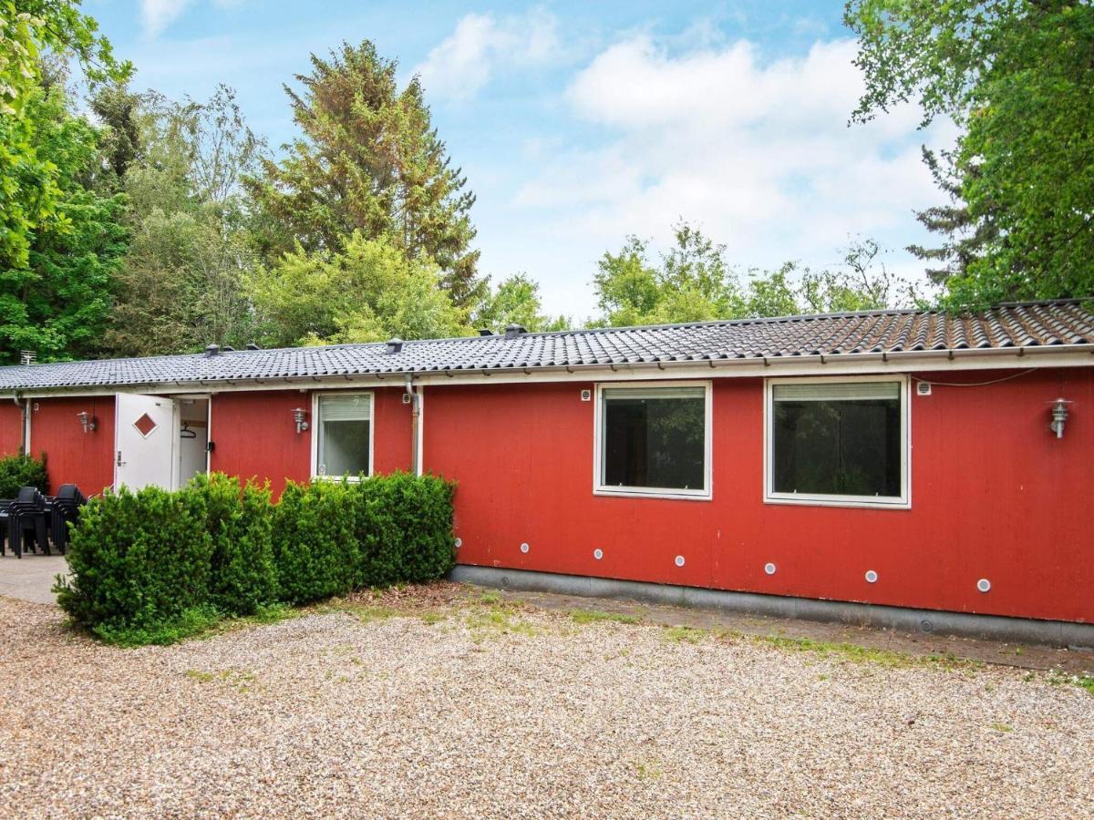 20 Person Holiday Home In Herning Extérieur photo
